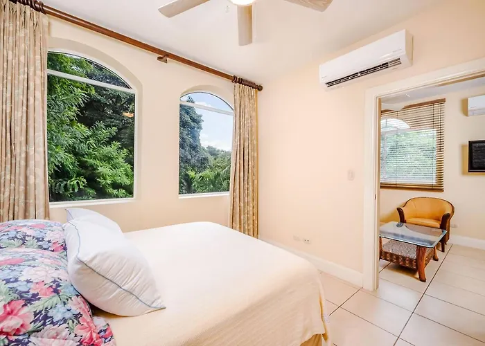Ferienhaus Nube Nueve 5br W Pool & Ocean Views Playa Hermosa (Guanacaste)