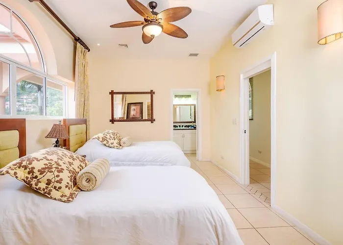 Nube Nueve 5br W Pool & Ocean Views * Playa Hermosa (Guanacaste)
