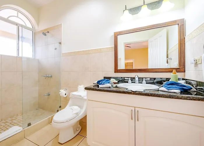 Nube Nueve 5br W Pool & Ocean Views Ferienhaus
