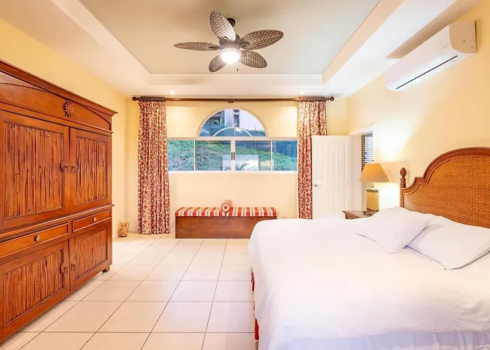 Nube Nueve 5br W Pool & Ocean Views Playa Hermosa (Guanacaste)