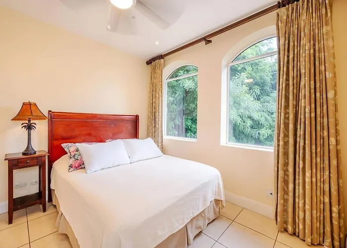 Nube Nueve 5br W Pool & Ocean Views * Playa Hermosa (Guanacaste)
