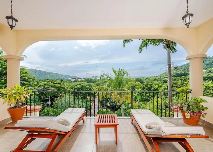 Ferienhaus Nube Nueve 5br W Pool & Ocean Views Playa Hermosa (Guanacaste)