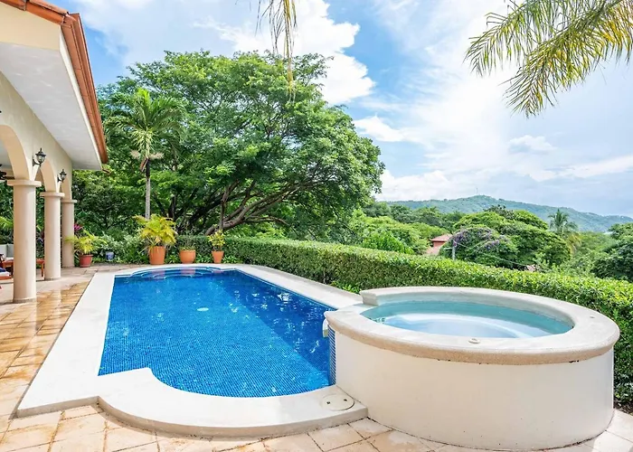 Ferienhaus Nube Nueve 5br W Pool & Ocean Views Playa Hermosa (Guanacaste)
